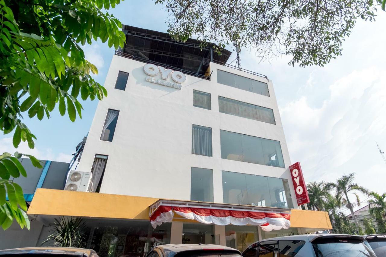 Oyo Flagship 1348 Hotel Home Anaya Medan Luaran gambar