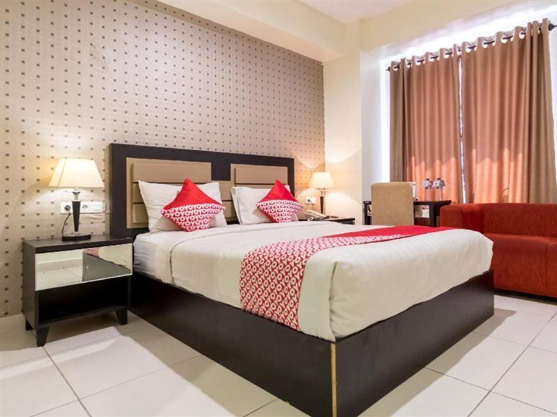 Oyo Flagship 1348 Hotel Home Anaya Medan Luaran gambar