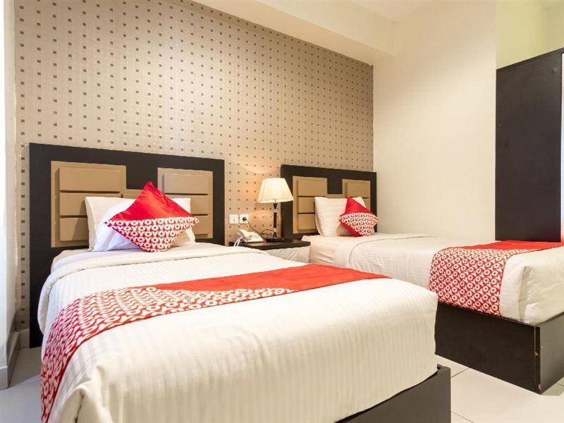 Oyo Flagship 1348 Hotel Home Anaya Medan Luaran gambar